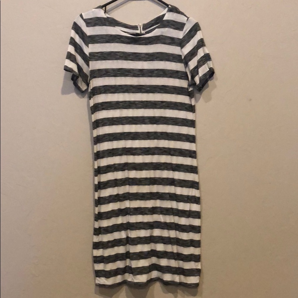 black and white fitting dress